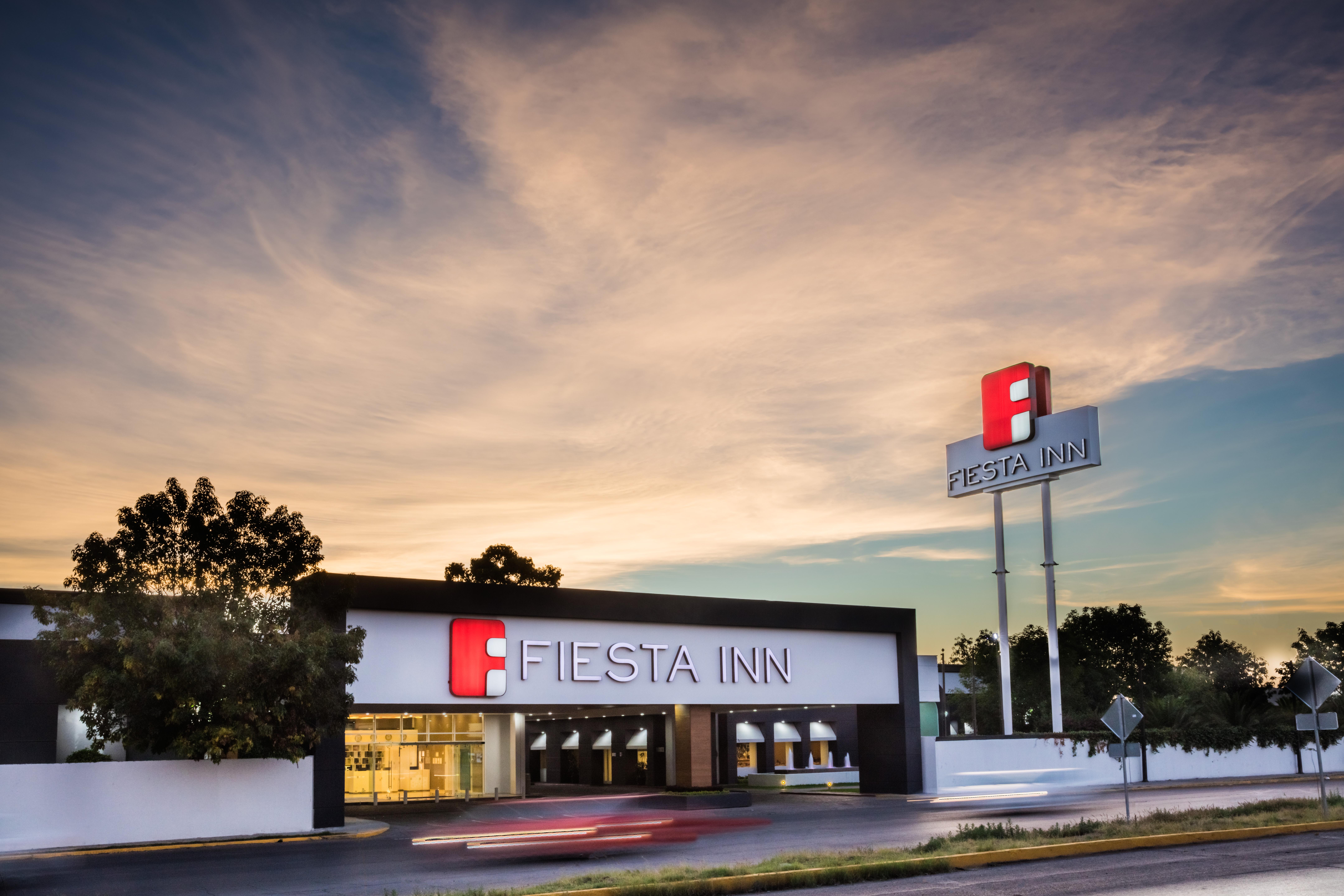 Fiesta Inn San Luis Potosi Glorieta Juarez Ngoại thất bức ảnh