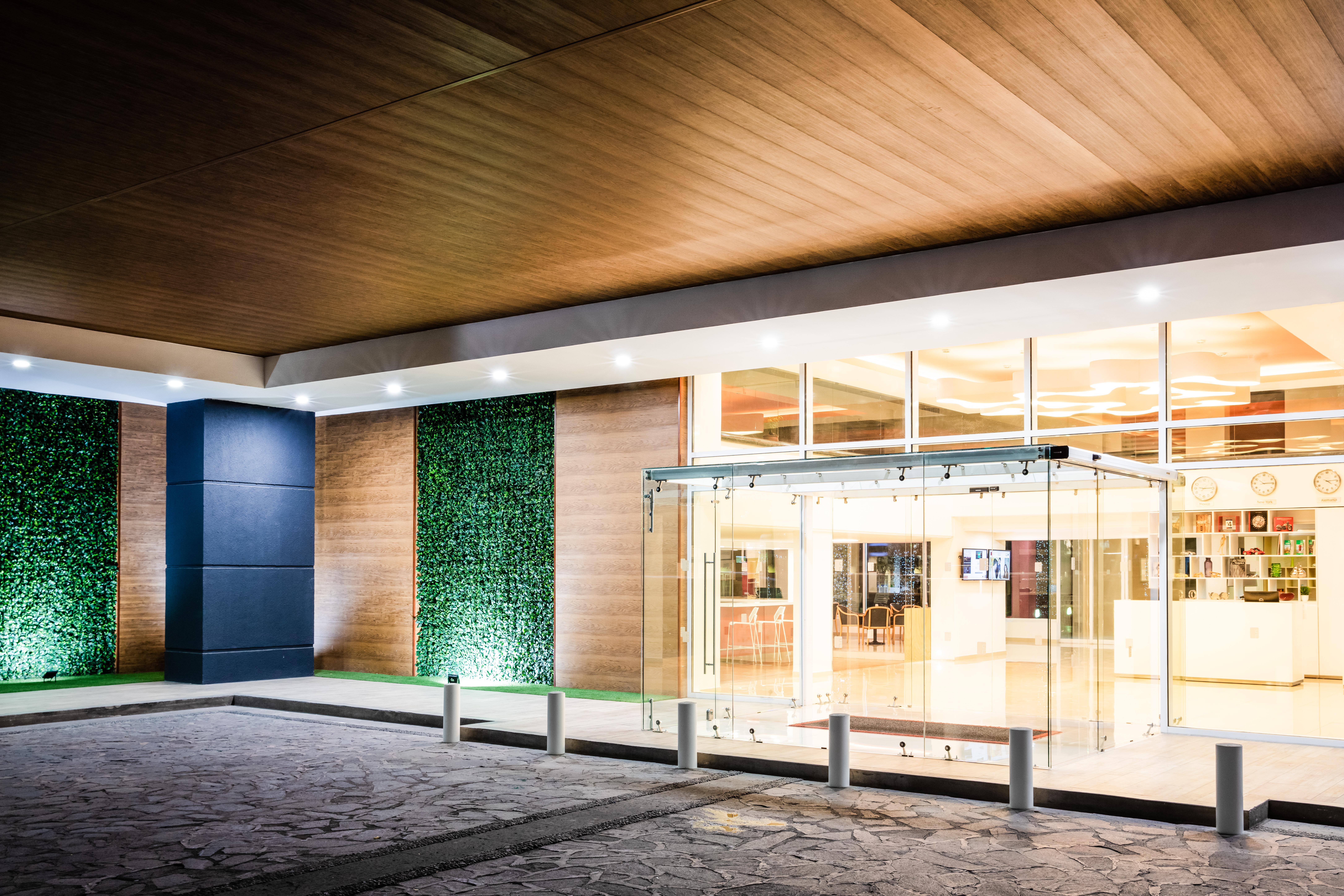 Fiesta Inn San Luis Potosi Glorieta Juarez Ngoại thất bức ảnh