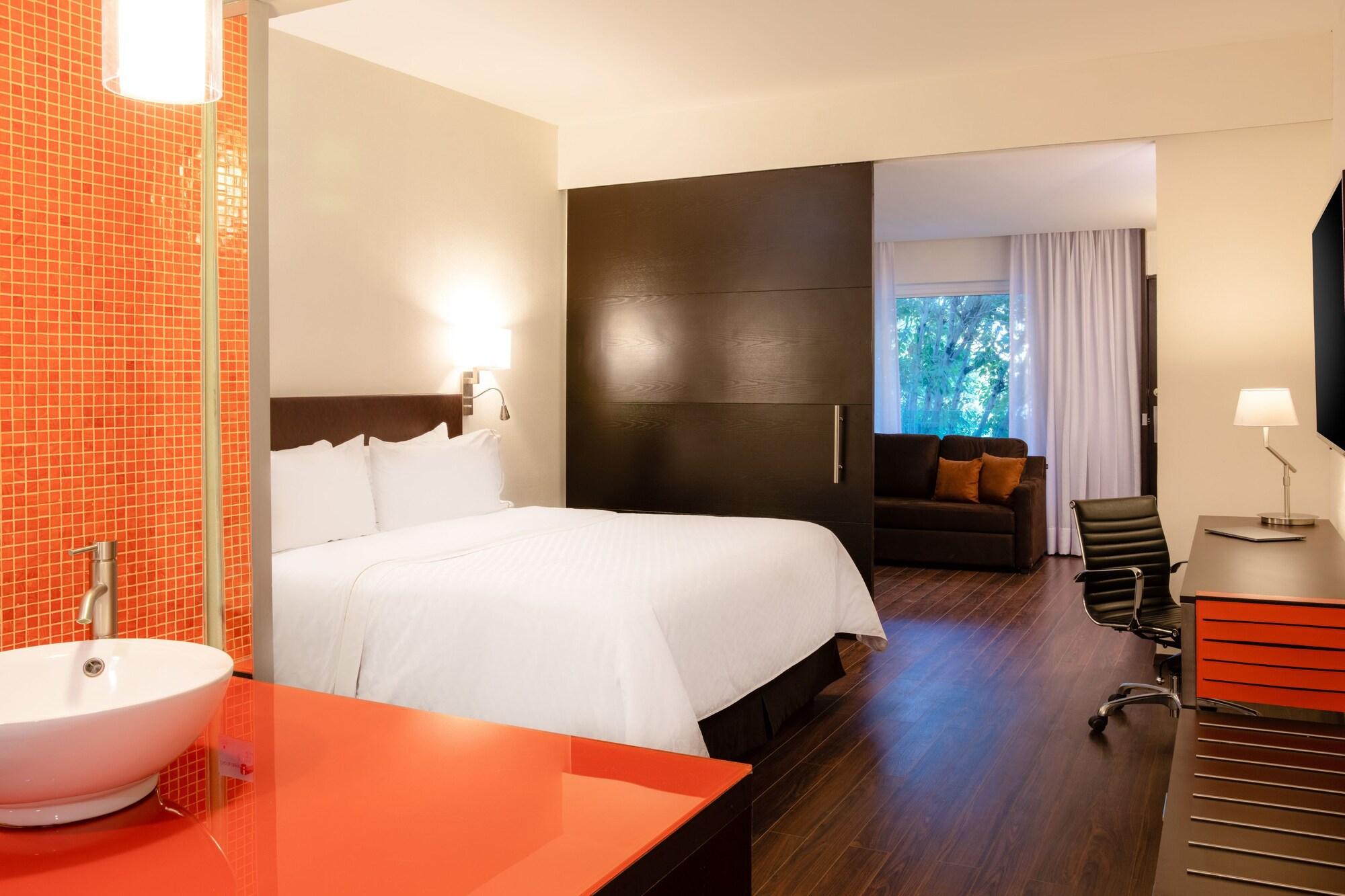 Fiesta Inn San Luis Potosi Glorieta Juarez Ngoại thất bức ảnh