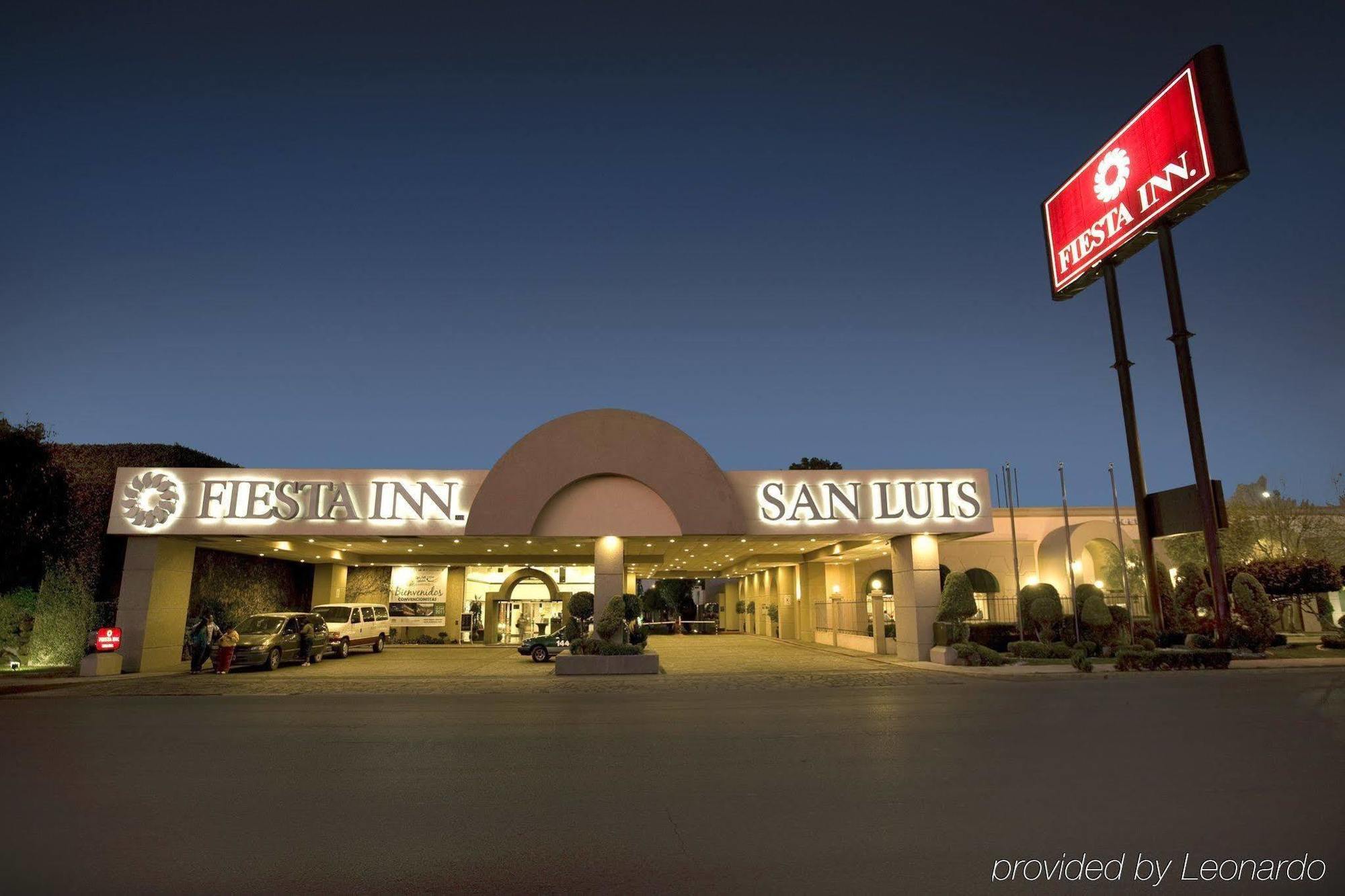 Fiesta Inn San Luis Potosi Glorieta Juarez Ngoại thất bức ảnh