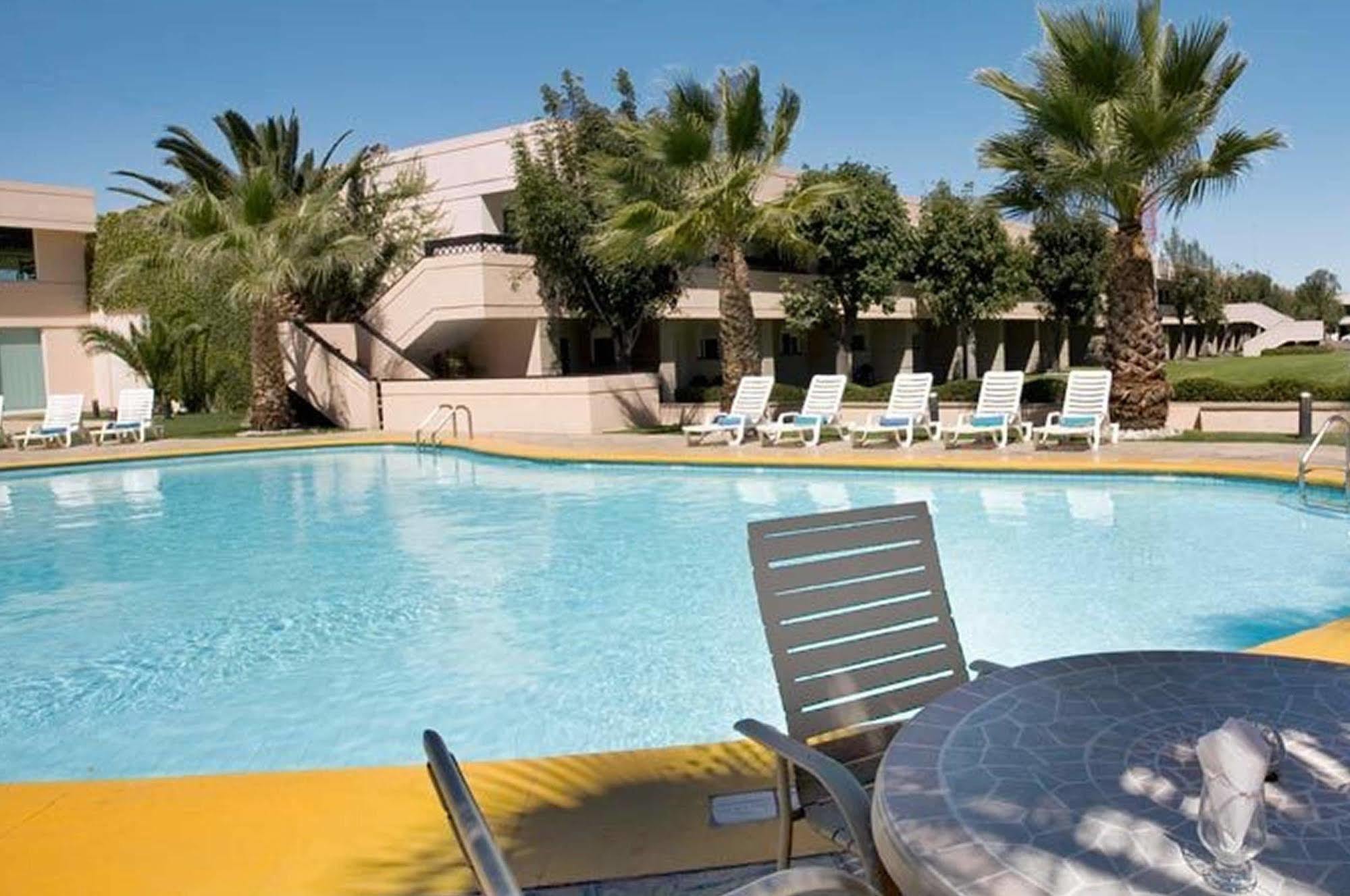 Fiesta Inn San Luis Potosi Glorieta Juarez Ngoại thất bức ảnh