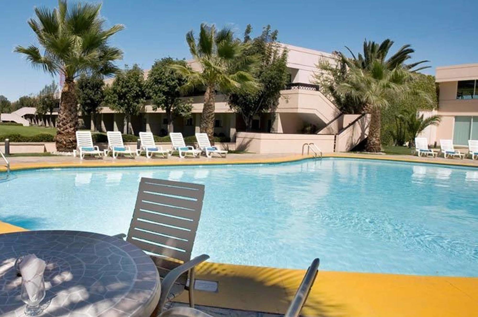 Fiesta Inn San Luis Potosi Glorieta Juarez Ngoại thất bức ảnh
